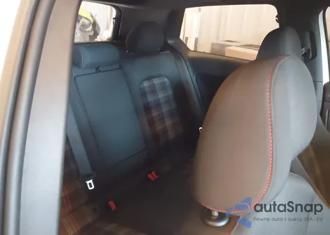 2015 Volkswagen Golf Gti 2.0T S 2-Door z USA, uszkodzony, nr VIN 3VWTT7AU3FM044351